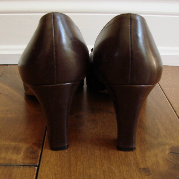 BALLY Brown Leather Pumps Shoes Mid Heel Gold Bow Detail Mosana Office Size 10 M - Picture 7 of 13